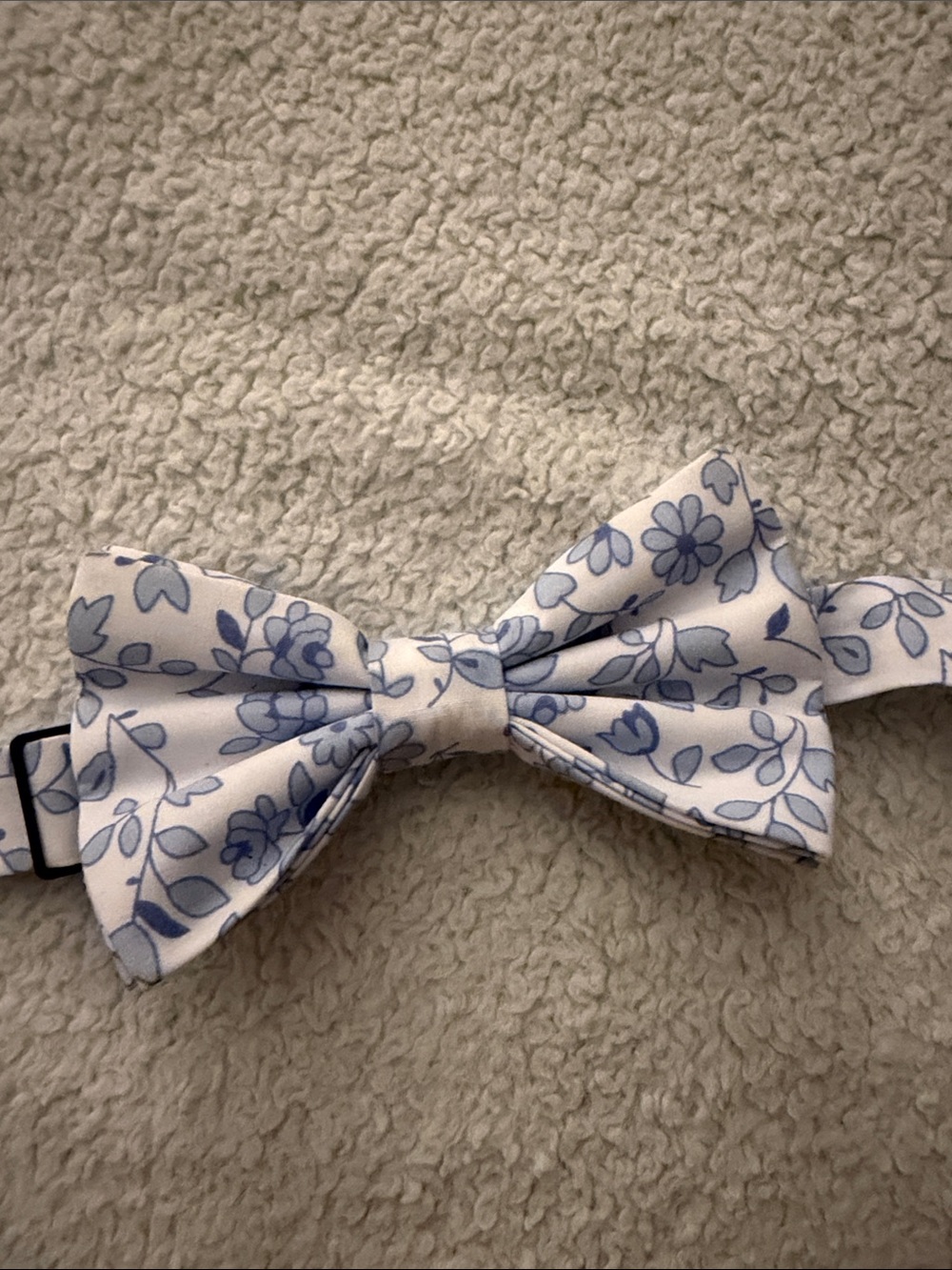 The Beaufort Bonnet Company Blue and White Floral Bow Tie for Kids